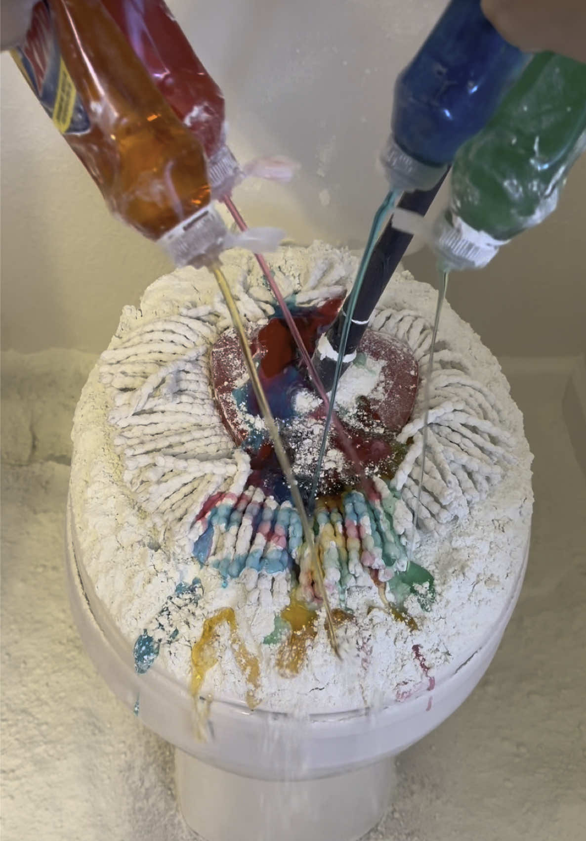 Maybe I should try this again with less powder 😂 #comet #powder #asmr #cleaner #mopping #drypowdermopping #powdermop #mop 