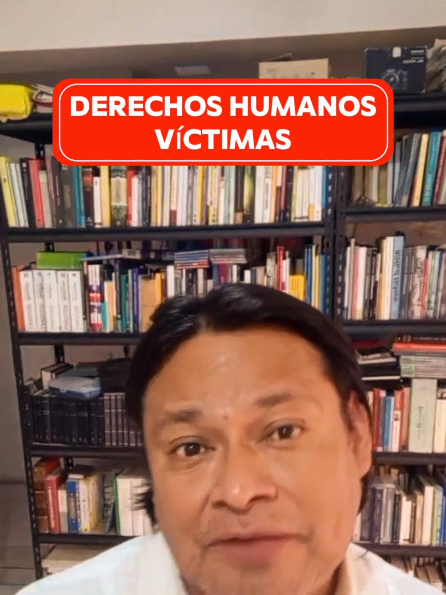 ¿Por qué el 99% de víctimas en México NO recibe justicia? 😱 El sistema ROTO que NADIE te explica 🚨💔 🔥 VIRAL: Descubre la VERDAD sobre los derechos de las víctimas en México que el gobierno NO quiere que sepas 😳 ¿Sabías que existen 4 derechos fundamentales que TODA víctima debe conocer? 📚✊ En este video te explico: ✅ Por qué el sistema de justicia FALLA constantemente ✅ Qué hacer si eres víctima de un delito ✅ Tus DERECHOS que NADIE te cuenta ✅ Cómo el Estado te puede REVICTIMIZAR 😡 ✅ La diferencia entre víctima directa e indirecta ✅ Por qué México está en CRISIS de derechos humanos 💡 DATO IMPACTANTE: México lidera mundialmente en casos sin resolver 📊 🚨 IMPORTANTE: Esta información puede SALVARTE o ayudar a alguien cercano 👇 COMPARTE si crees que todos deberían saber esto #DerechosHumanos #Justicia #México #Víctimas #fallosenlarealidad #ConoceTusDerechos #JusticiaEnMéxico #DerechosConstitucionales  #víctimas #EstadoDeDerecho #ddhh #news #noticiasmexico #politica #AprendeEnTikTok #filosofia #actualidad  youtube.com/c/VíctorCollíEkPerfilesConstitucionales  https://www.facebook.com/victormcolliek/ https://www.instagram.com/colliekvictor/  https://www.tiktok.com/@vicchur1