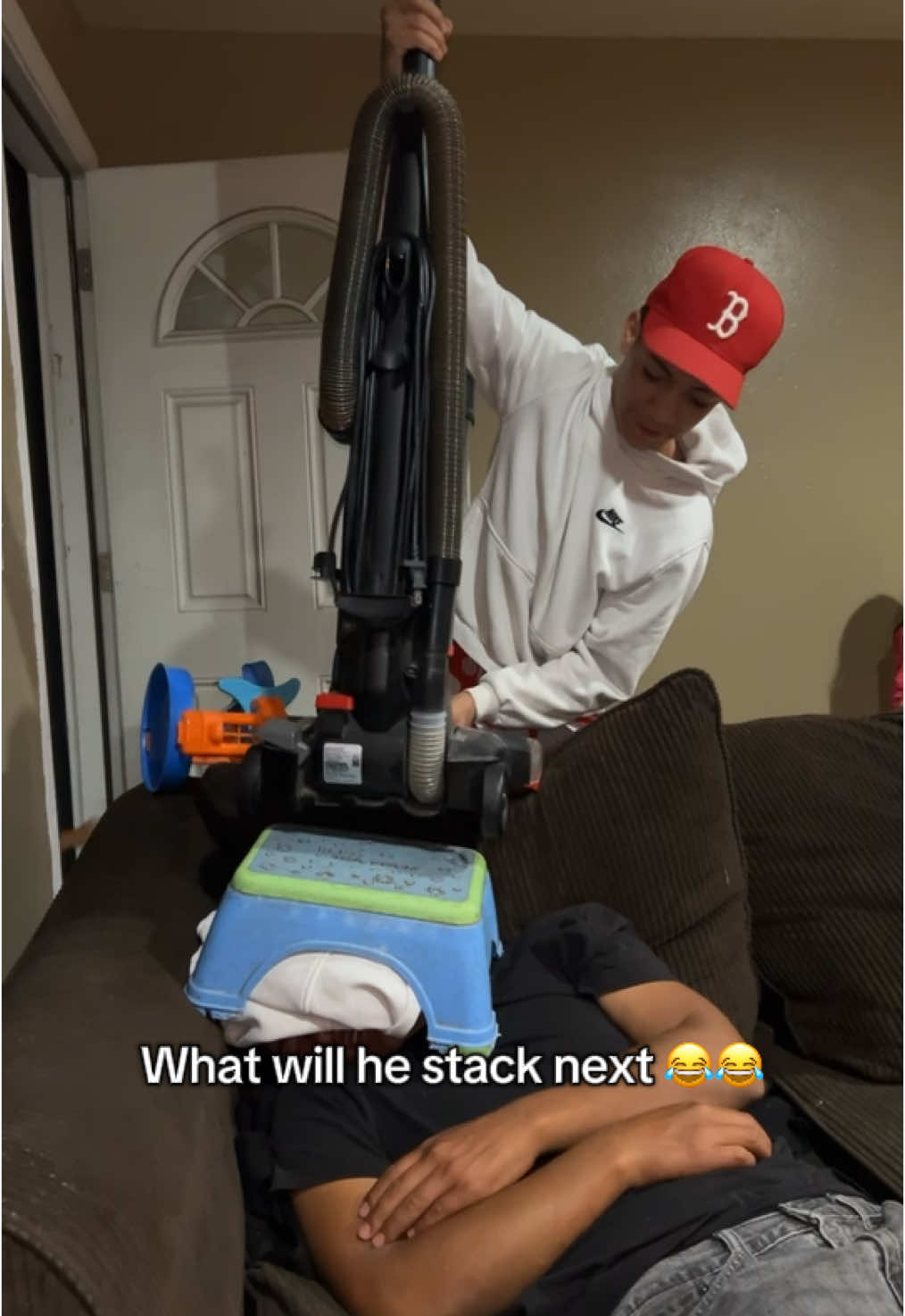No one is safe from getting pranked at my house lol!! #Prank #PrankWars #Jenga #Fyp 