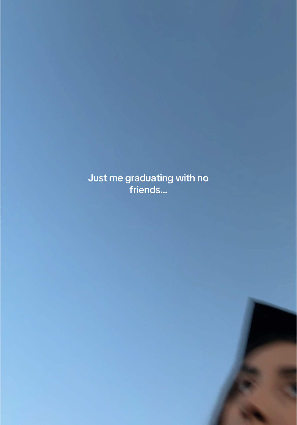 The worst and the best feeling🥹 #graduation #classof2025 #friends #graduate #paratii #trend #sad #alone #fyp 