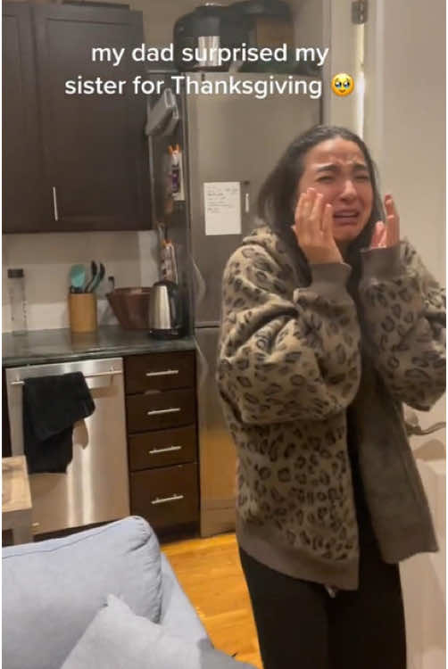 Those emotional reunion scenes#homecomingsurprise #greencard #thankful #surprise #reunion