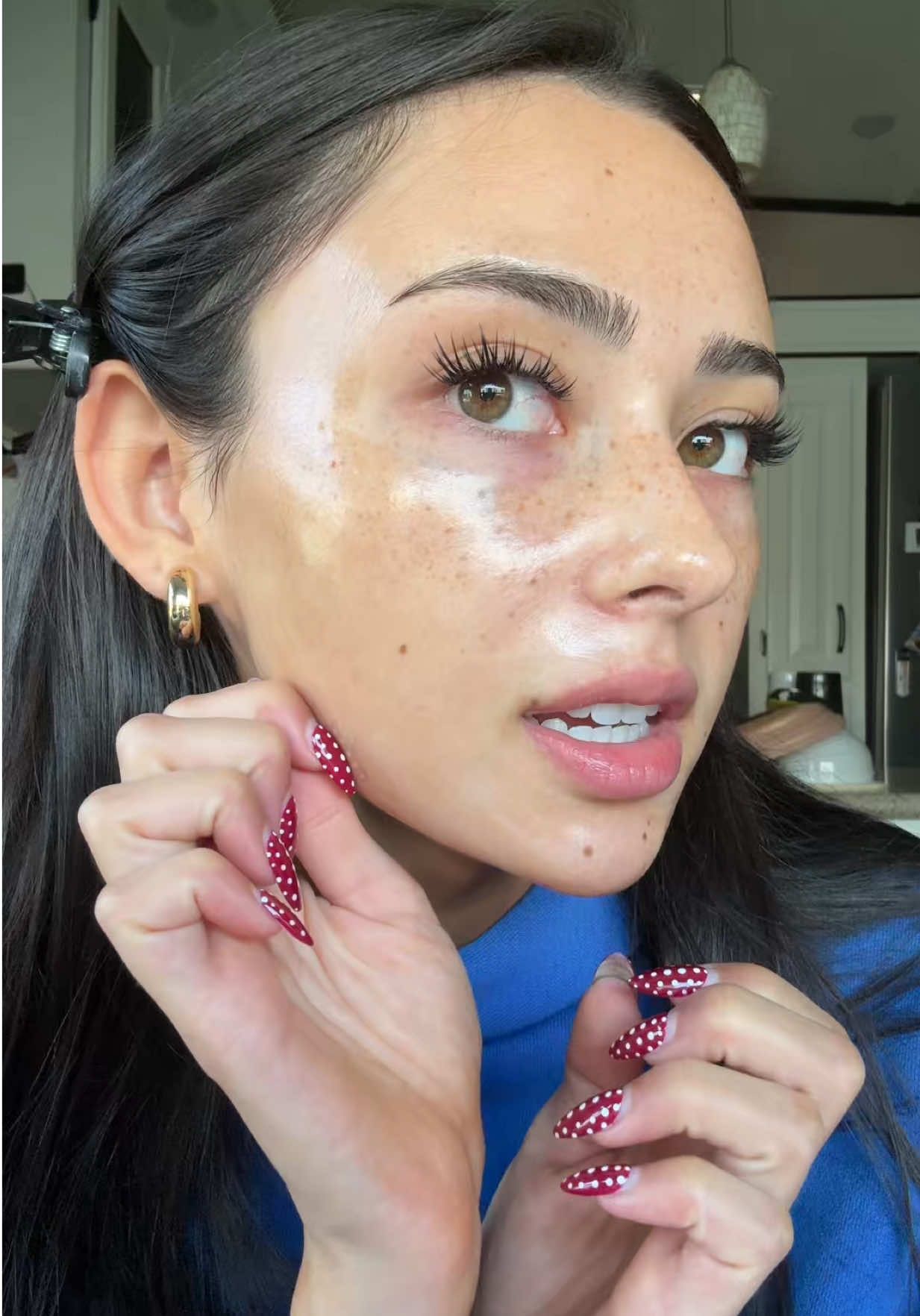 my skin is glass 😧 the new skincare combo I’ve been loving using the medicube wrapping mask, booster pro, & pdrn peptide serum ✨ #medicube #medicubeskincare #medicubedevice #boosterpro #pdrnpeptideserum #sephora #ulta #amazon