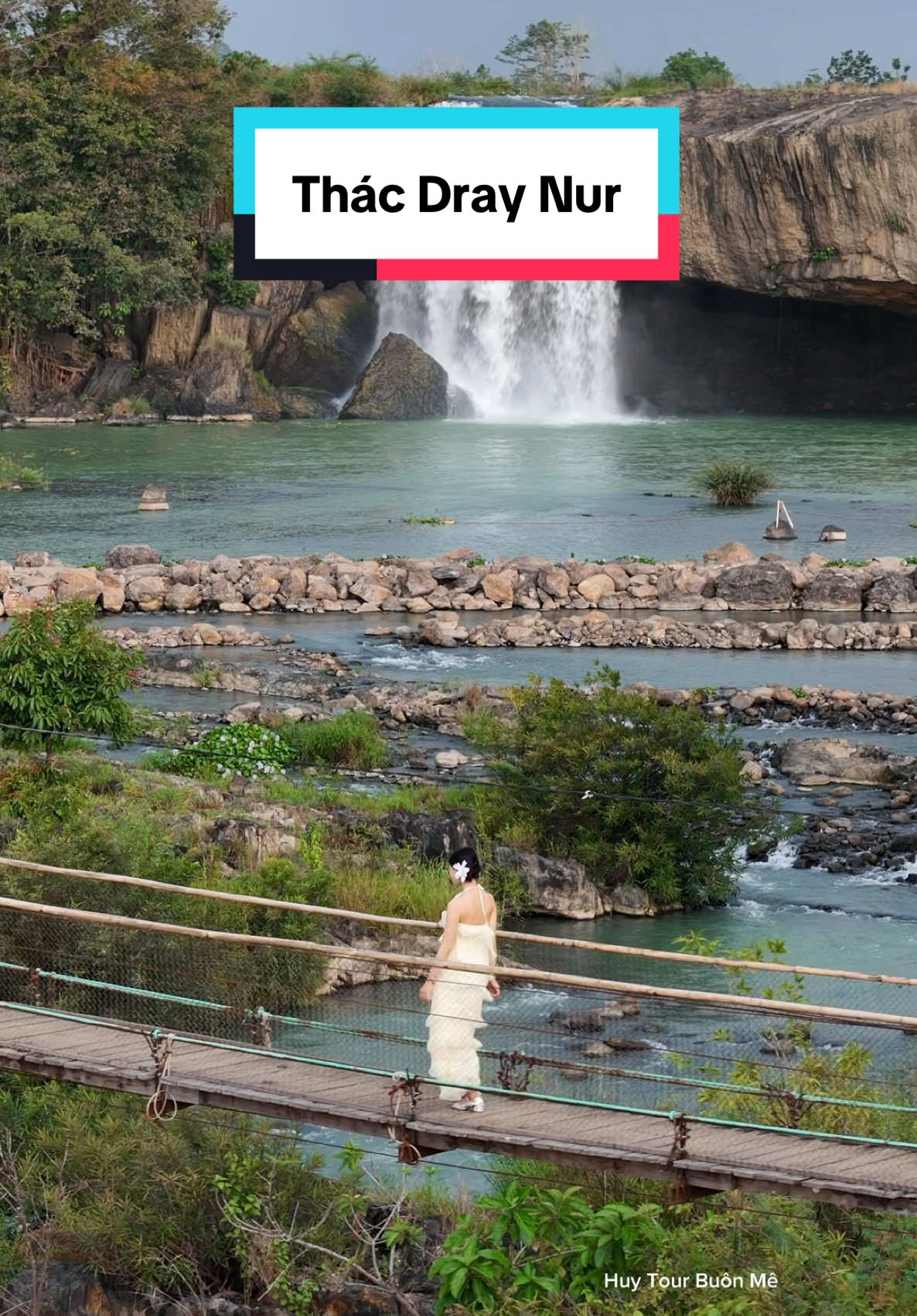 Cây cầu này rất hợp với bài hát này phải không mọi người, cứ như thất tình không á 🤣 #huytourbuonme #47daklak #ReviewBuonMeThuot #reviewbuonmathuot #taynguyen #choigibuonmathuot #dulichbuonmathuot #thacdraynur 