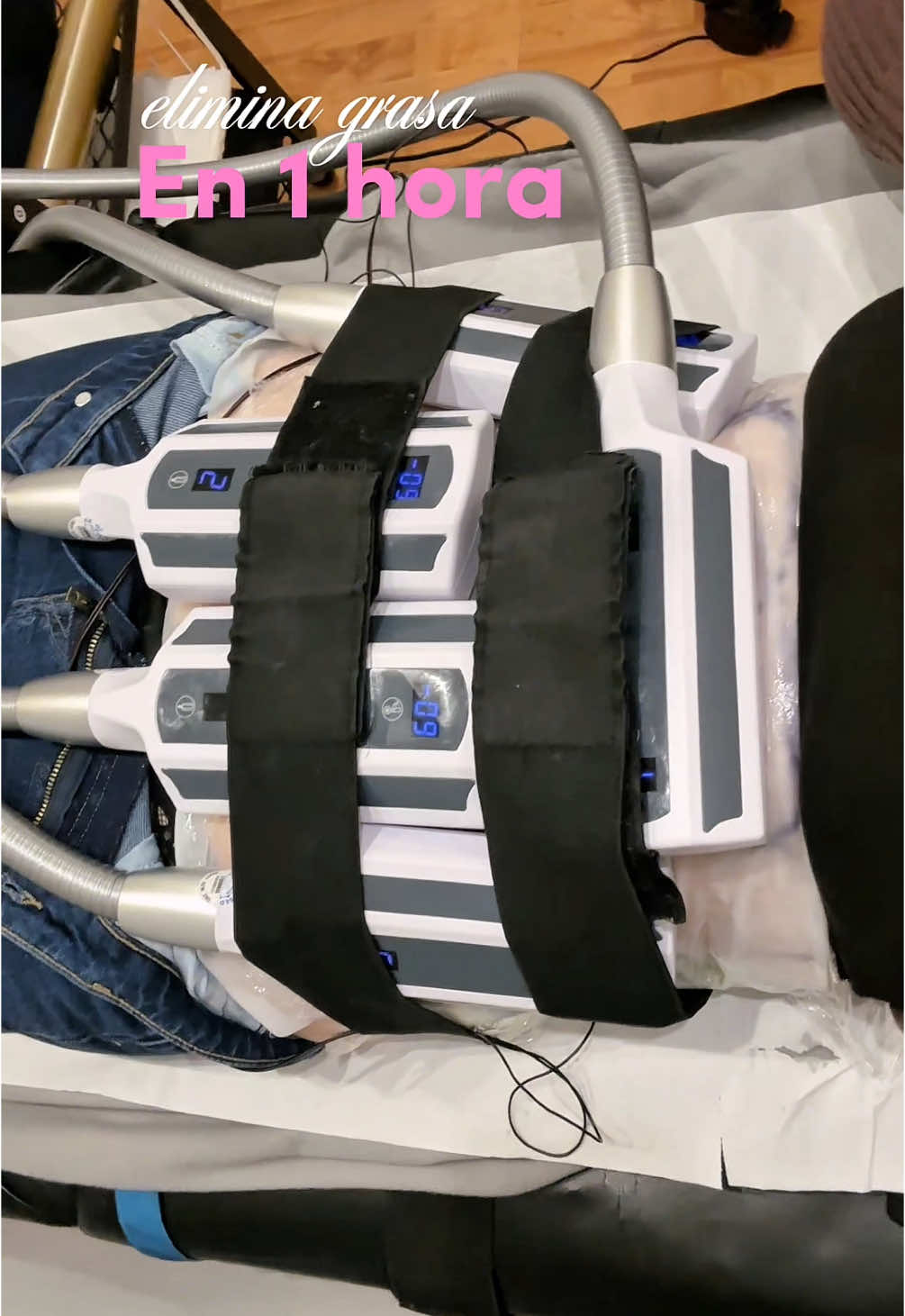 Con este tratamiento puedes eliminar grasa localizada!! 💞 les mostraré resultados más adelante :) #criolipolisis #tratamiento #estetica #centroestetica #belleza 