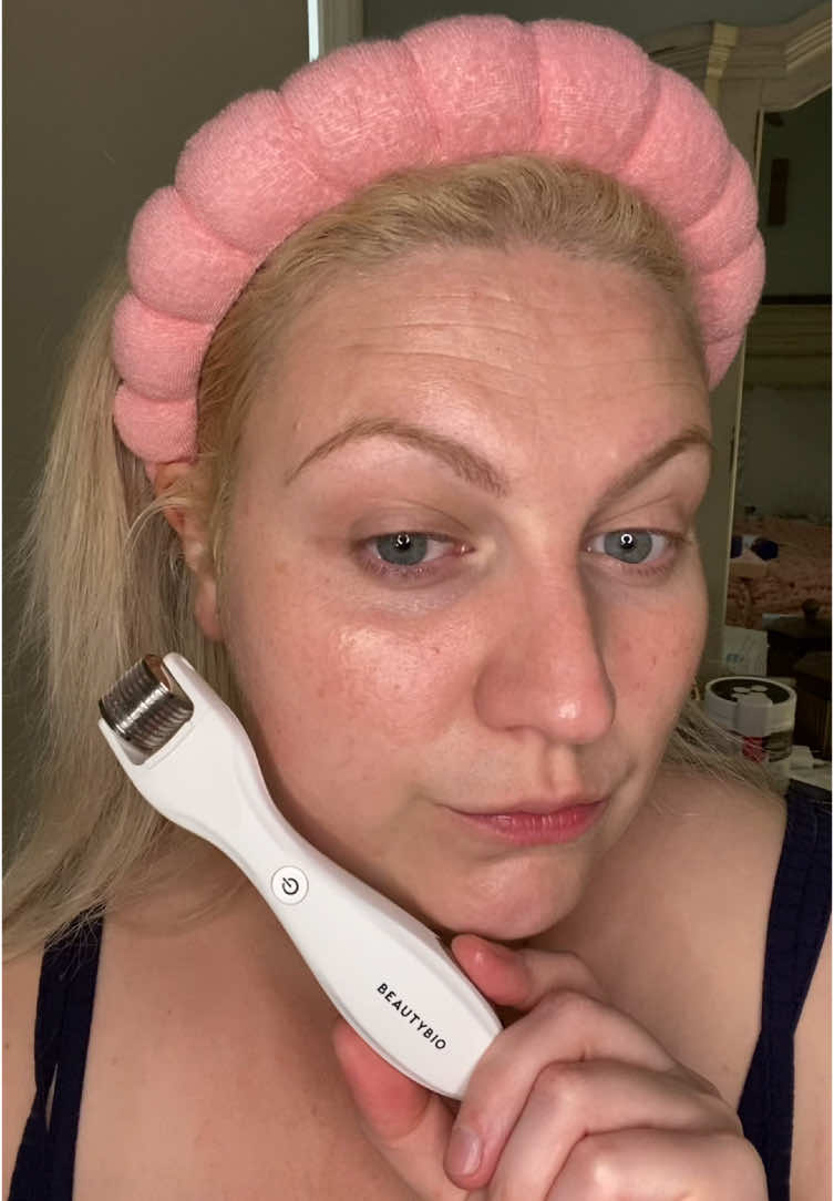 A spa night at home with @beautybio GloPro At-Home Microneedling Tool. This amazing tool has really changed my skin. I really love how completely painless and easy it is to use. It has amazing benefits that deliver visibly firmer and smoother skin in just 60 seconds a day. I am very impressed that it restores volume and a gorgeous glow to my skin.  ##beautybio#gifted
