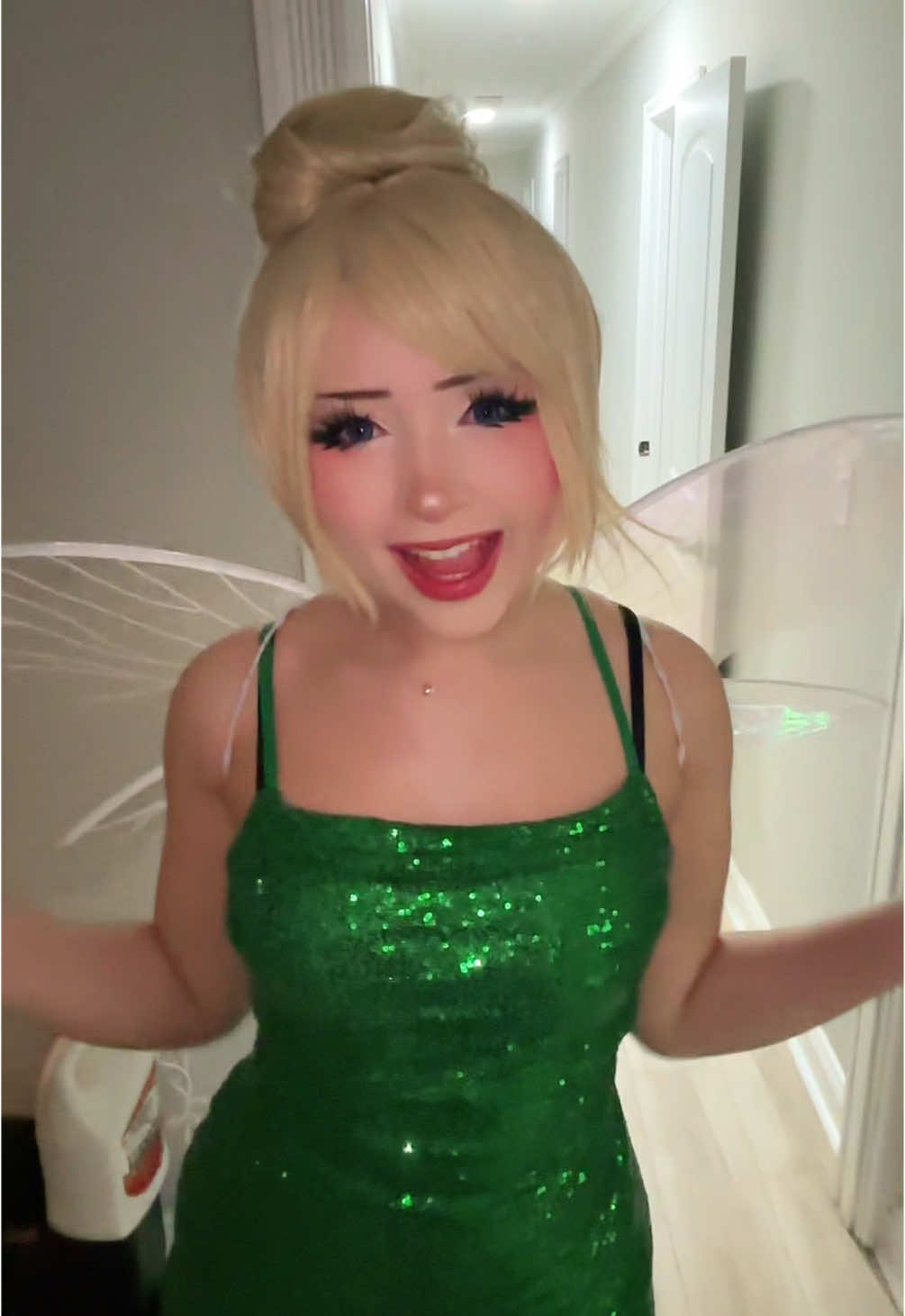 DISNEY COSPLAYS>>> @cat @seren @marmar @HAM @moully ☆ @hannah 🌸 #tinkerbellcosplay #disneycosplay #vanelopecosplay #cosplaydance #momocon