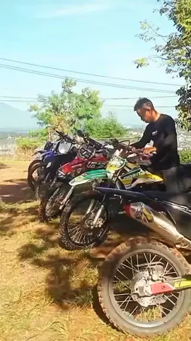 Motor gunung terabas Dengan persiapan yang baik dan tips yang tepat, Anda dapat menikmati pengalaman naik motor gunung yang menyenangkan dan aman. Pastikan untuk selalu mematuhi aturan lalu lintas dan menjaga keselamatan diri sendiri dan orang lain. #fypシ゚ #foryou #motorgunung 