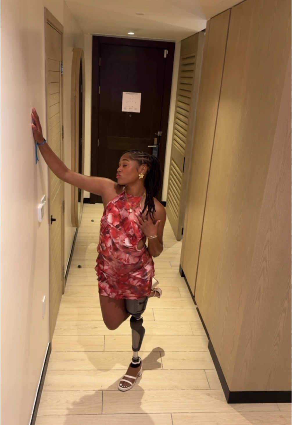Get ready with me, isn’t this dress heatttttt 😍💐✨#tiktok #viral #amputee #amputelife #oneleg #disability  #trending #tiktoktrend #tiktokvideo #contentcreator #funnyvideos #tiktokchallenge #tiktokers #duet #stitch #remix #dancechallenge #lipdub #viraltrend 