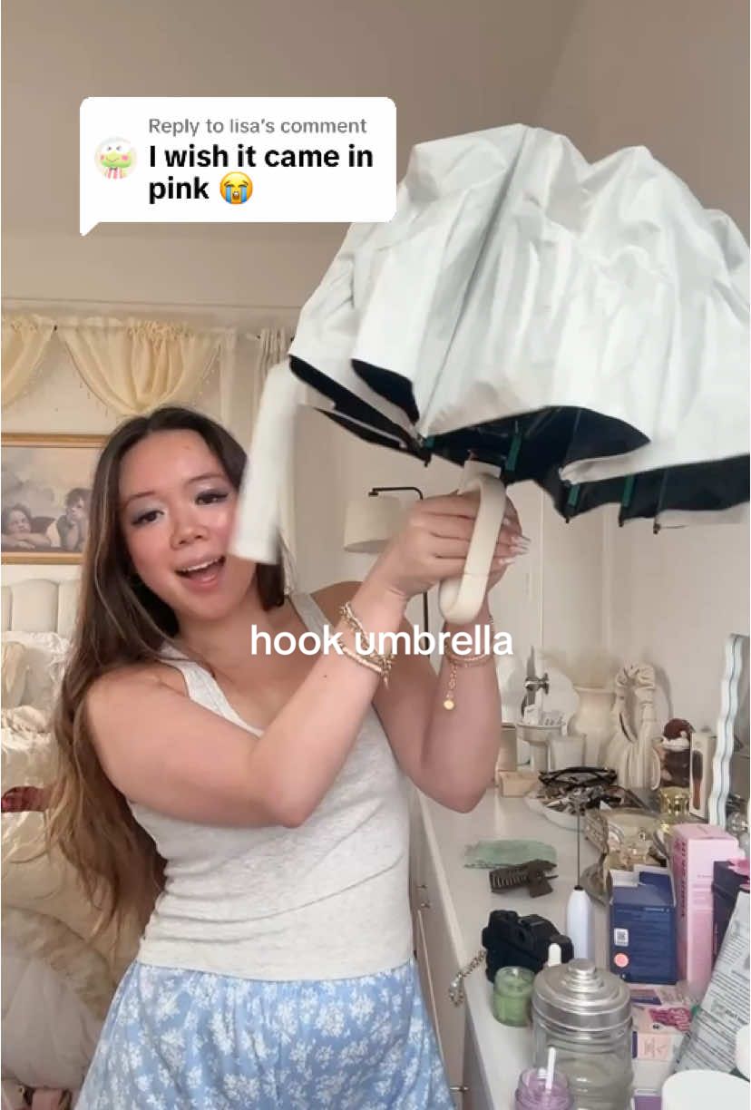 Replying to @lisa THEY HAVE IT IN PINK! It’s been raining for weeks in New York City and it’s so great to not have to struggle to open and close these, all you have to do is push one button and it will open or close automatically also has ahook so you can hook it onto a purse backpack instead of having to carry it and they come in all different colors and are  UV resistant!  #usefulpetproducts #umbrella #tiktokshopcreatorpicks 