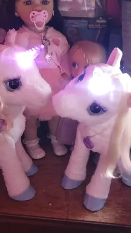 dos es mejor que una 🥰 Starlily twins #barbiedoll #dollrestoration #barbiecollector #fypviralシ #fypviralシ #dollcollector #coleccionistademuñecas #furrealfriends 