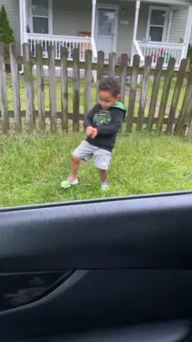 He’s at it again 😭 #funny #toddlersoftiktok #dancing #fyp 