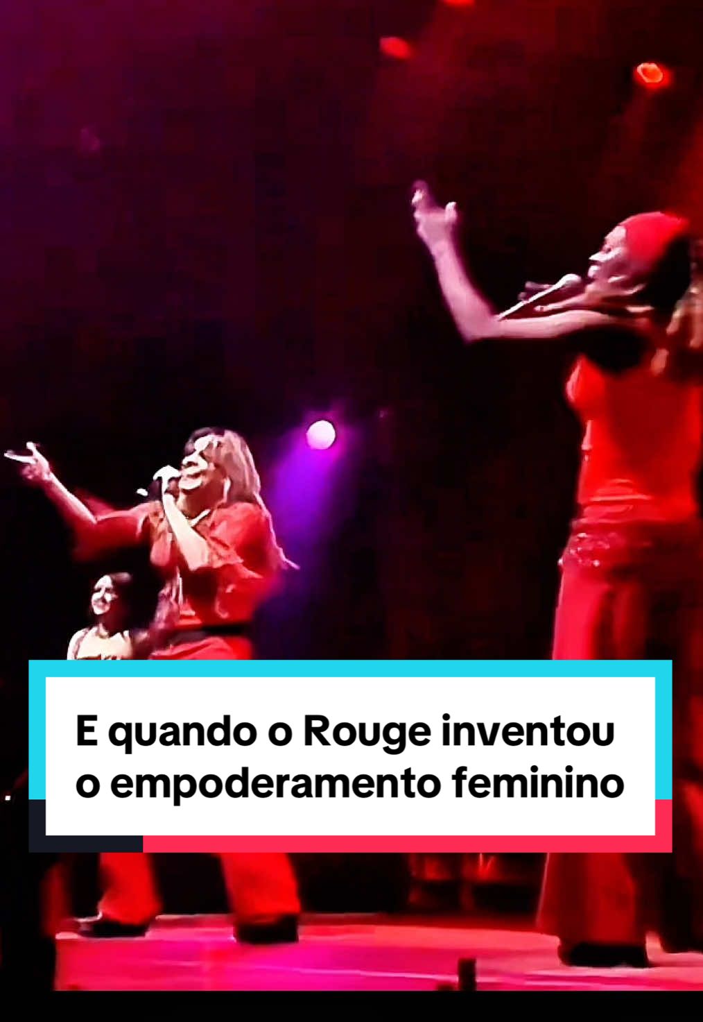 “Ou vai ser do meu jeito ou de nenhum jeito será”🔥 Quem já se sentiu empoderada com essa pedrada do Rouge? 🎥”Sou o Que Sou” ao vivo no Via Funchal em 2002 (DVD “O Sonho de Ser Uma Popstar) #rouge #musica #meme #nostalgia #viral 