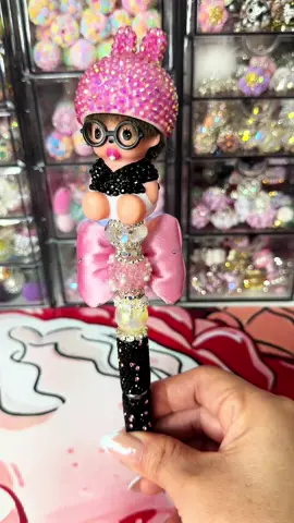 Pretty Little Monchhichi pens🩷 #monchhichi #monchhichidoll #beadedpens #pen #beadablepens #beads #fancypens #SmallBusiness #custompens 
