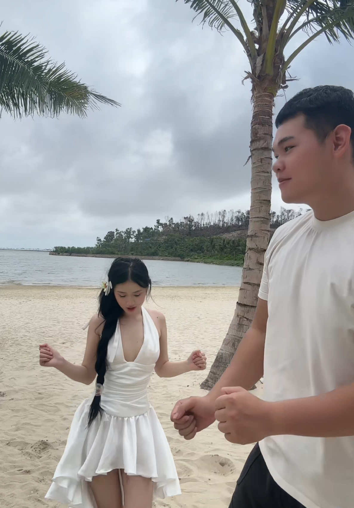 Váy đẹp ở @Amelie Official nhé 