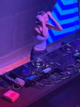 #fypシ゚ ဒီကောင်မလေးစိုးမိုးနေလို့🥹@DJ_Lily 