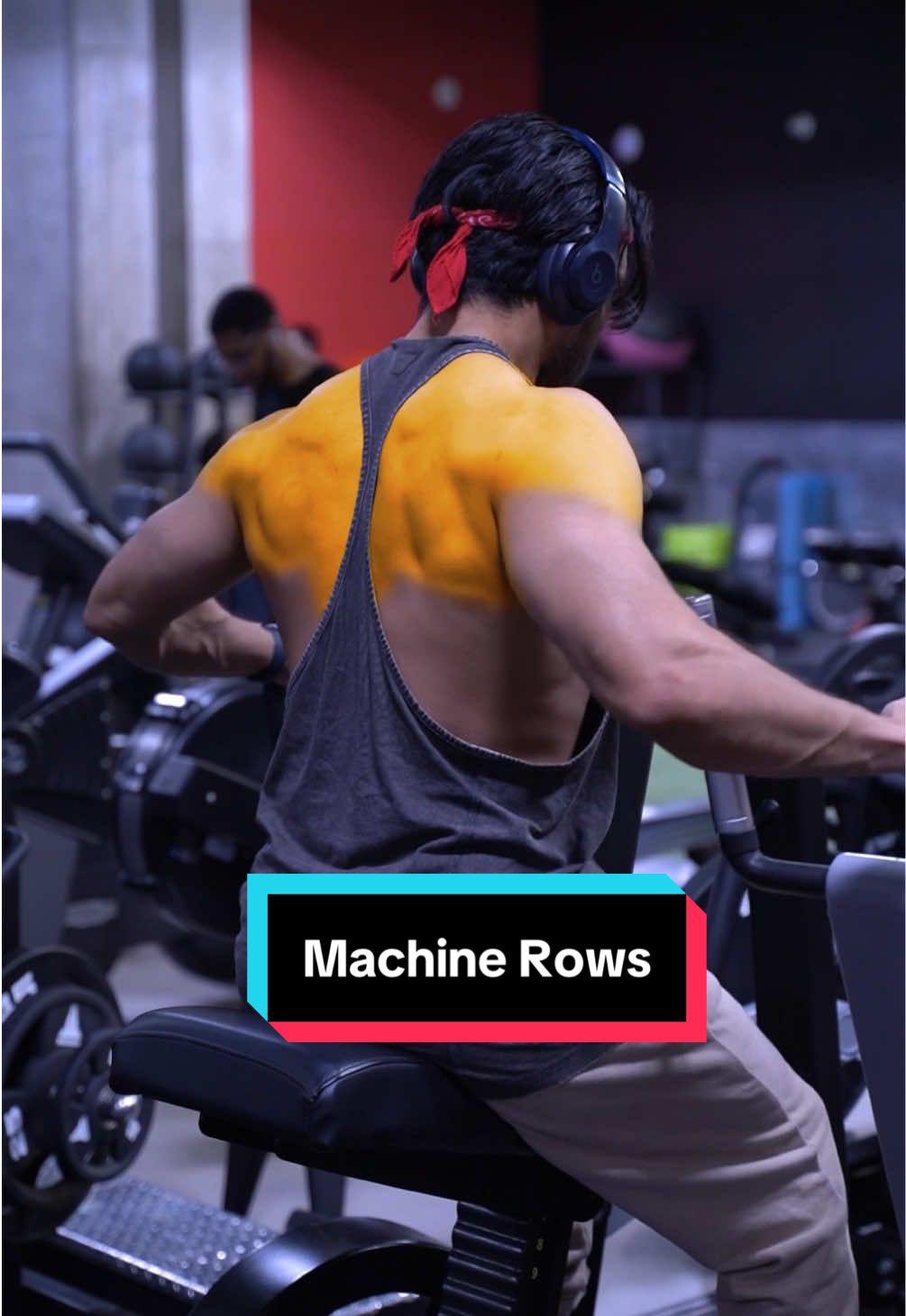 Machine Rows: Know The Difference ⚠️ . When using a Neutral Grip, and Pulling with your Elbows Tucked In, this will emphasize your Lats. ✅ However, when using a Wide Overhand Grip, and Flaring your Elbows Slightly Out, this will emphasize your Mid-Upper Back. ✅ Save this for next time you train your Back. 💪🏽 Keep crushing it warriors . #back #backworkout #lats 