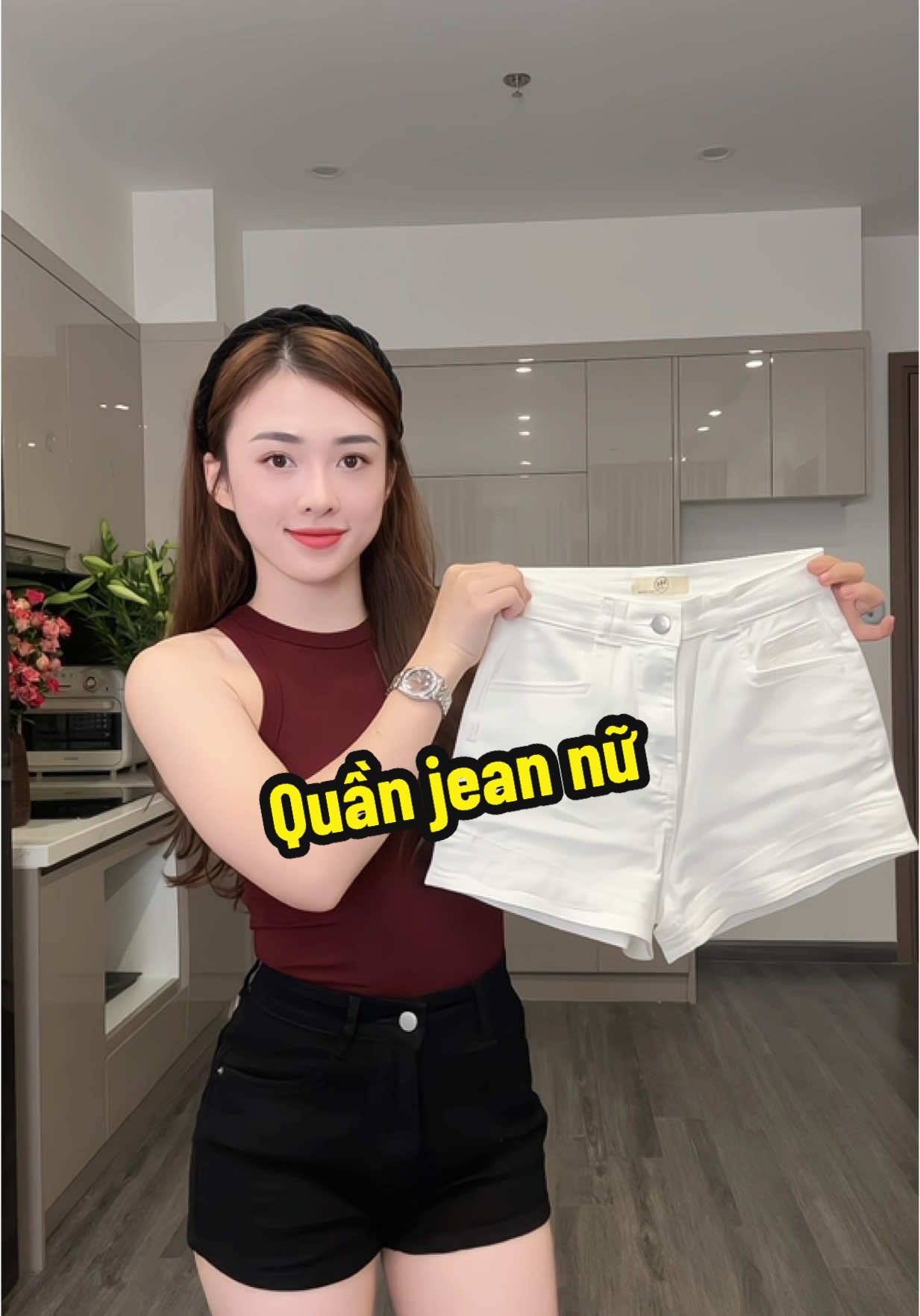 Quần sooc jean vẫn là chân ái 😍 #mebim #landaulamvo 