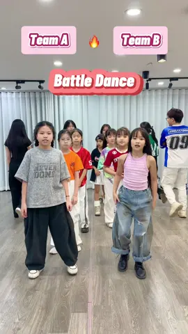 Team A or Team B? 😍 #trending #xuhuong #quanggiahuy #thayhuykiddance #lecirque #tiktokdance #fyp 