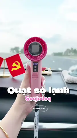 Hè này đi đâu nhớ mang em quạt này theo không sợ nóng nữa nhé ✨🍃🤭 #goojodoq #quatcamtaymini #quatcamtay #quatsolanh #unbox #review #xuhuongtiktok #thinhhanh #fyp #quattichdien #mekemdaily 