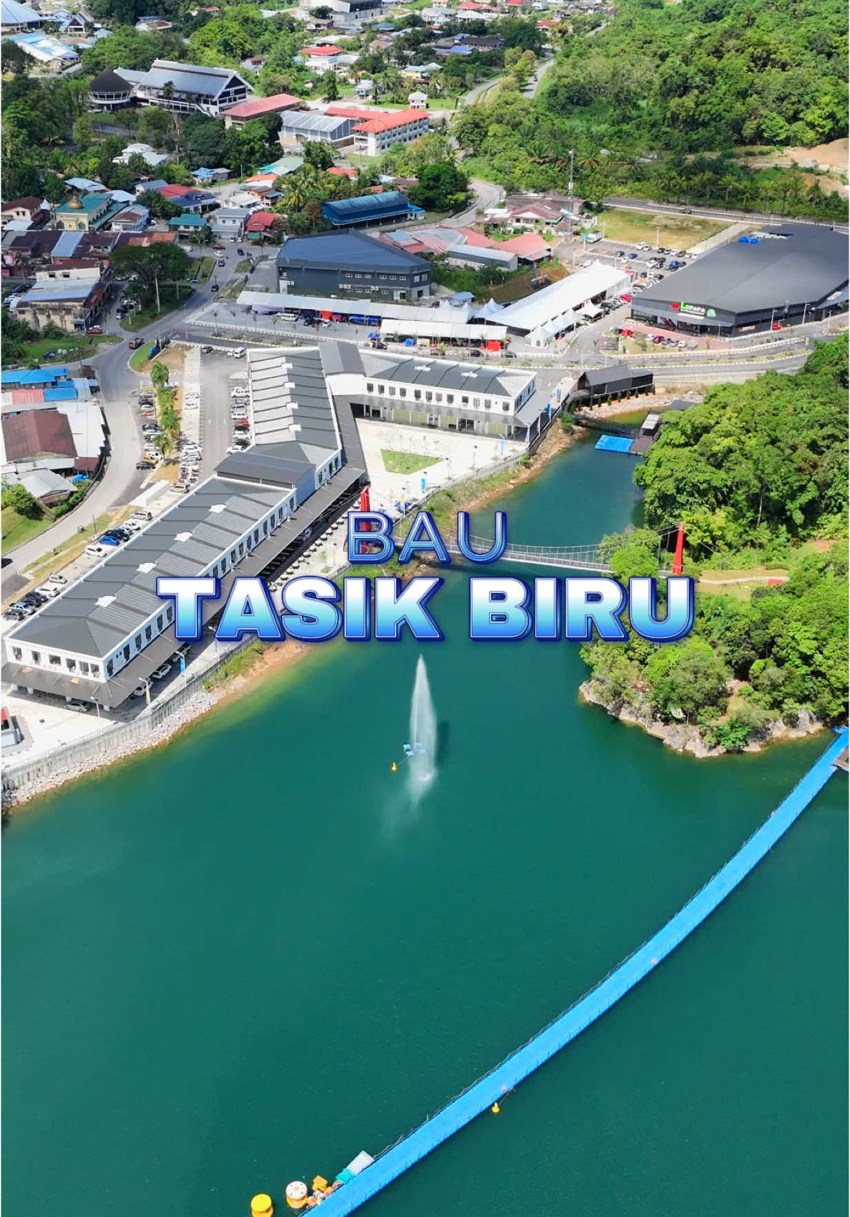 Tasik Biru, Bau. This place has changed since I last been here. Gonna change again once that zoo opens. #fypシ゚viralシ #sarawak #travel #tasikbiru #tasikbirubausarawak #kuchingsarawak 
