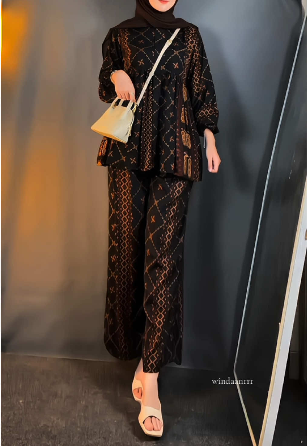 rekomendasi one set adem untuk daily 🤎💫 #setelanmotif #setelanrayon #onesetdaily #outfitsimple #ootdhijab #rayonpremium 