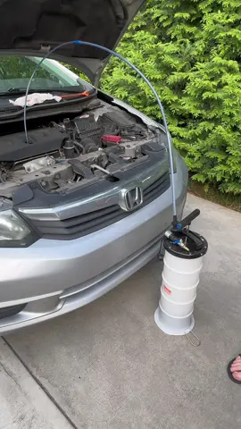 #carmaintenance #oilchange #oilextractor #vevor #mechanico #mechanic #cars #coches #dyi 