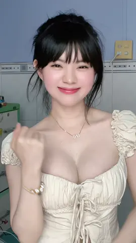 Thời gian trôi qua, xóa đi bao ký ức.  Nhưng anh vẫn không quên được em 