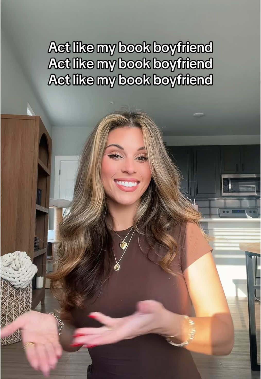 Do you guys hear that? #BookTok #romantasy #bookboyfriend 