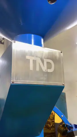 Tiếp tục rang cà phê phục vụ khách hàng ☕️ #rangcaphe #caphe #coffee #cafe #hue #xuhuong #viral #fyp #congtycaphetnd #hue #75 