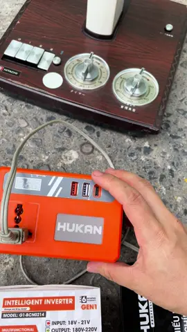 Bộ chuyển điện kutan dùng được cho quạt #Bộ chuyển từ pin sang điện 220v kutan #hukan #bochuyendoi #chuyendien #khoanpin #chanpinphothong #pin #pin21v #bochuyendoi21vlen220v#maykhoanpin #maykhoangiare