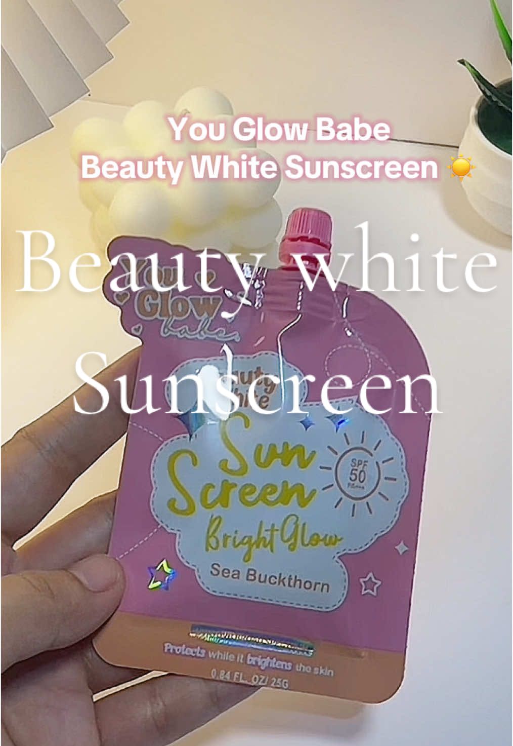 Sa wakas may sunscreen na ang You glow babe at good news pwedeng pwede sa lahat 😍 #foryou #fypシ゚viral🖤tiktok #fyp  #YouGlowBabe #youglowbabemain #ygb #beautywhitesunscreen #youglowbabesunscreen #sunprotection