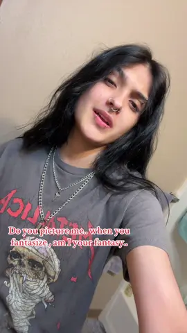 Now you know, now I’m free. #wlw #wuhluhwuh #fem #masc #foryoupage #billieeilish 