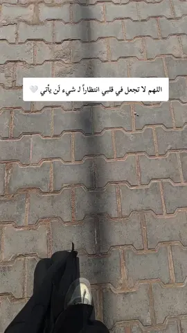 اذا حـن الگلب مايخفي حسراته...💔