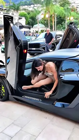 #mercedes #amgone #bugatti #chiron #supercar #luxurycars #sportcar #car #fypシ゚ #foryoupage❤️❤️ #xuhuongtiktok #xuhuongminhduc1976 