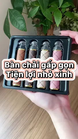 Mua xài đi mấy bà gấp gọn tiện lắm #banchaidanhrang #banchaigapgon #banchai #vesinhrangmieng #vesinhrang #banchailongmem #danhrang