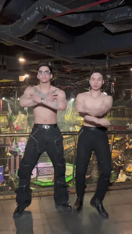 Ngon quá đi - Viet Hoang vs Khanh Dinh #traideptiktok  #vudoanangel  #traidep #nhậunhẹt  #nhảy_đẹp  #beer 