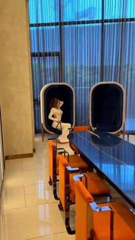 Will u follow me to my room ?