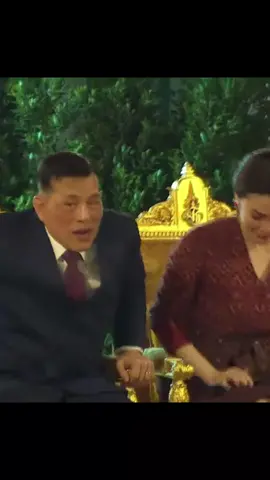 #พระบาทสมเด็จพระวชิรเกล้าเจ้าอยู่หัว 💛 #สมเด็จพระนางเจ้าสุทิดาฯพระบรมราชินี 💜