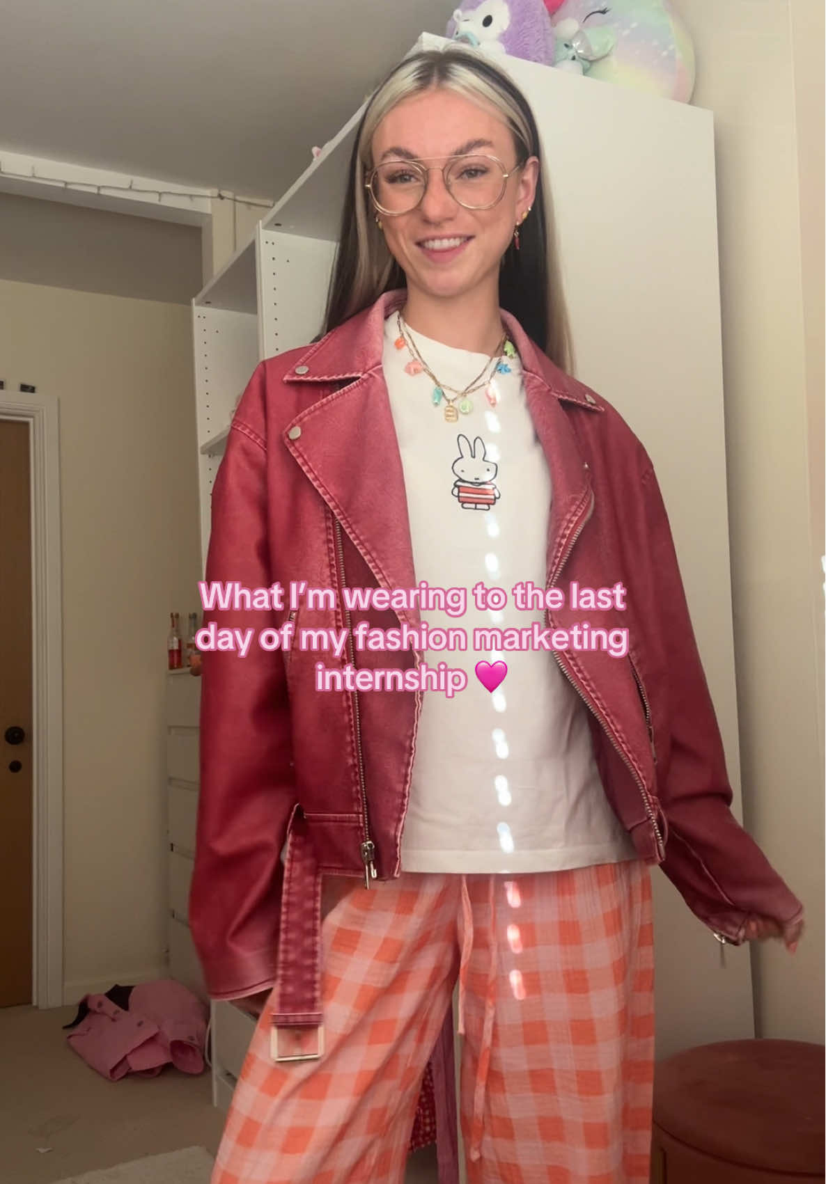 Last day vibes!! So sad but also so happy because euro summer starts next week 🩷🍦🥂🌸 #foryou #fyp #smallcontentcreator #ukcontentcreator #creator #ugcexample #outfitinspo #SummerFashion #dopaminedressing #londonfashion #maximalism 