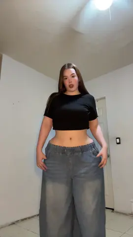 tengo 300mil novias q emoción las amo bye 💗💗🫶🏻#baile #mujeres #girls #ropa #maquillaje #amigas #audios #mujeres #amiguitas #makeup #tik_tok 