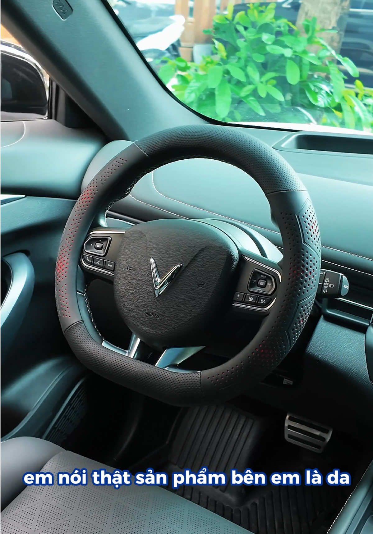 Lái ce tay trơn như chảo dầu? Bọc vô lăng da Nappa liền #chocar #bocvolangdanappa #phukienoto 