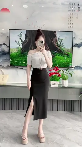 Chân váy sẻ đùi #nongnhungreview #chanvay 