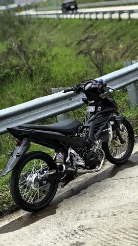 Jari” emang ga ada obat yee🤙🏻🤑@wandiirzn  #mxsquirrel #fyp #fypシ゚ #capcut #lewatberanda #lc135 #lc135malaysia #njmx135 #njmx #ndeprokstyle #soloraya #mxprostreet 