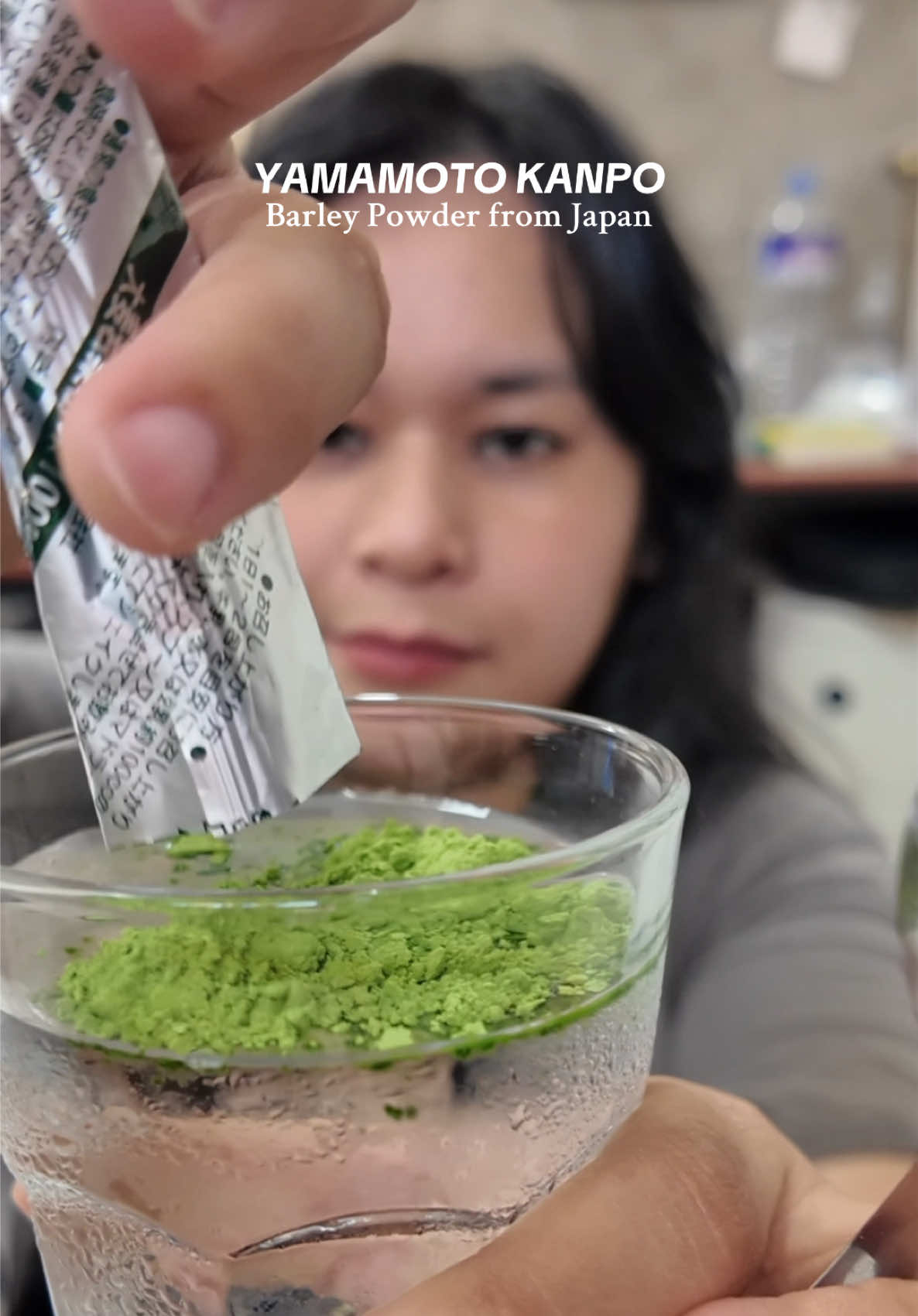 Japanese secret to daily detox & better digestion! Yamamoto Kanpo Barley Grass Powder – perfect for your morning routine. #DigestiveHealth #MorningDetox #BarleyJuice #WellnessTok #BarleyPH #barleypowder #greenbarley #barleygrass #barleygrasspowder 