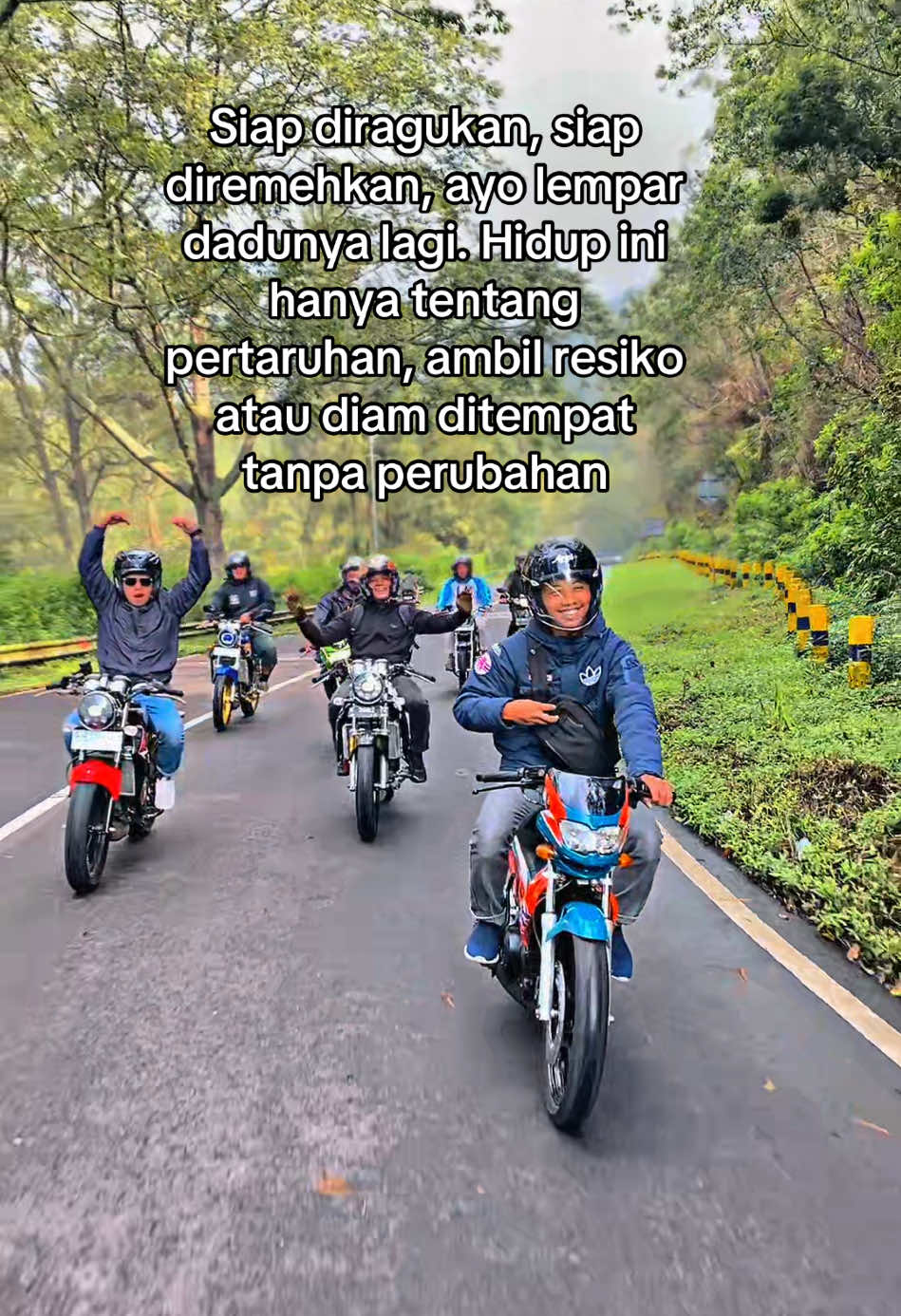 Sering direndahkan dan diremahkan, tenang ini kehidupan kadang dibawah kadang diatas. #petani #touring #2stroke #twostroke #2strokeindonesia #jalantembustawangmangu #capcut