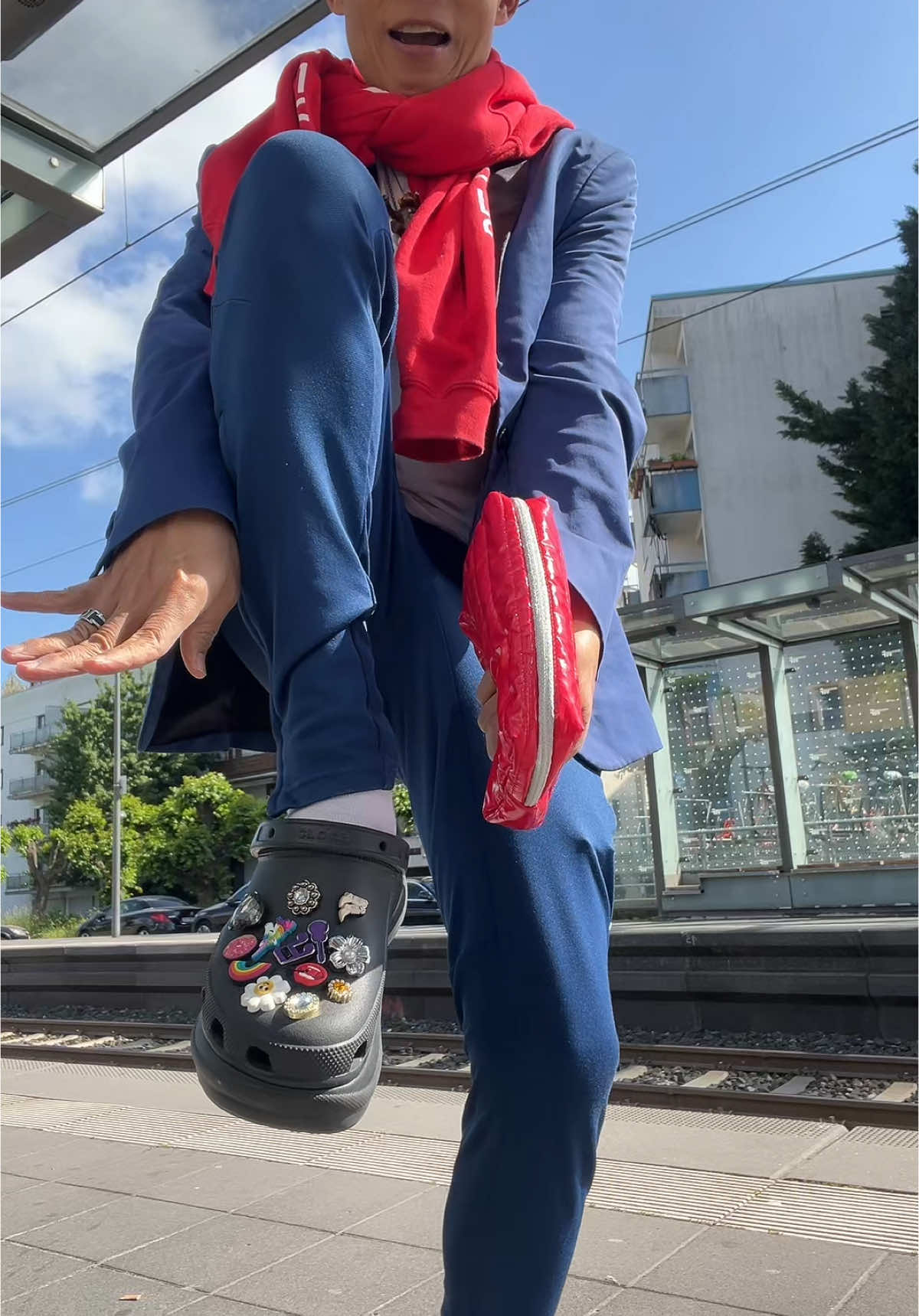 Ich besuche meine neue Freundin 😂🛰️🌏#fyp #foryou🌻 #onkelboyonly1💎💙🌻🌏 #fürdich #foryou @selinamour @MikeS @tamthaisawasdee7 @achimmller49 @thapsa @Pairinpairin @Supaporn Bauer 