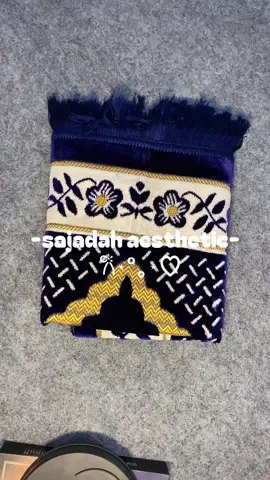 Rekomendasi sajadah turki cakep banget motifnya buat seserahan cakep juga🥰🫶🎀♥️😍🌸🤩#sajadah #sajadahturki #sajadahaesthetic #sajadahsholat #sajadahseserahan 