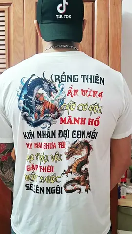 Rồng thiên ẩn mình Chờ cơ hội, mãnh hổ kiên nhẫn đợi con mồi  #thoitrang #thoitrangnam #aothunnam #aothuninchu #aothuninhinh #xuhuong #hottrend #giaitri 