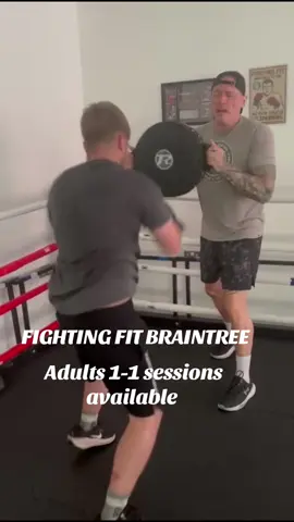 Get at me Now to book in your one-to-one private session £25 an hour £5 per additional person feel free to DM me for details 121 sessions • Group Sessions • Parent & Children Sessions • Boxercise • Endurance Training • Fight Preparation • White Collar Prep • Classes To book call 07833878638 or through private message or WhatsApp Open 7 days per week including evenings & weekends • • • #essexboxing #braintreeboxing #braintreePT #braintreefitness #braintreegym #boxinggym #boxing #Fitness #essexfitness #whitecollarboxing #gymsinbraintree #gymsbraintree #gym #gymbuddy #boxclever #cardio #gosfield #braintree #lifting #training #weights #halstead #lions #ringtime #workout #boxinggloves #boxingworkout #boxingnews #sport #martialartstok 