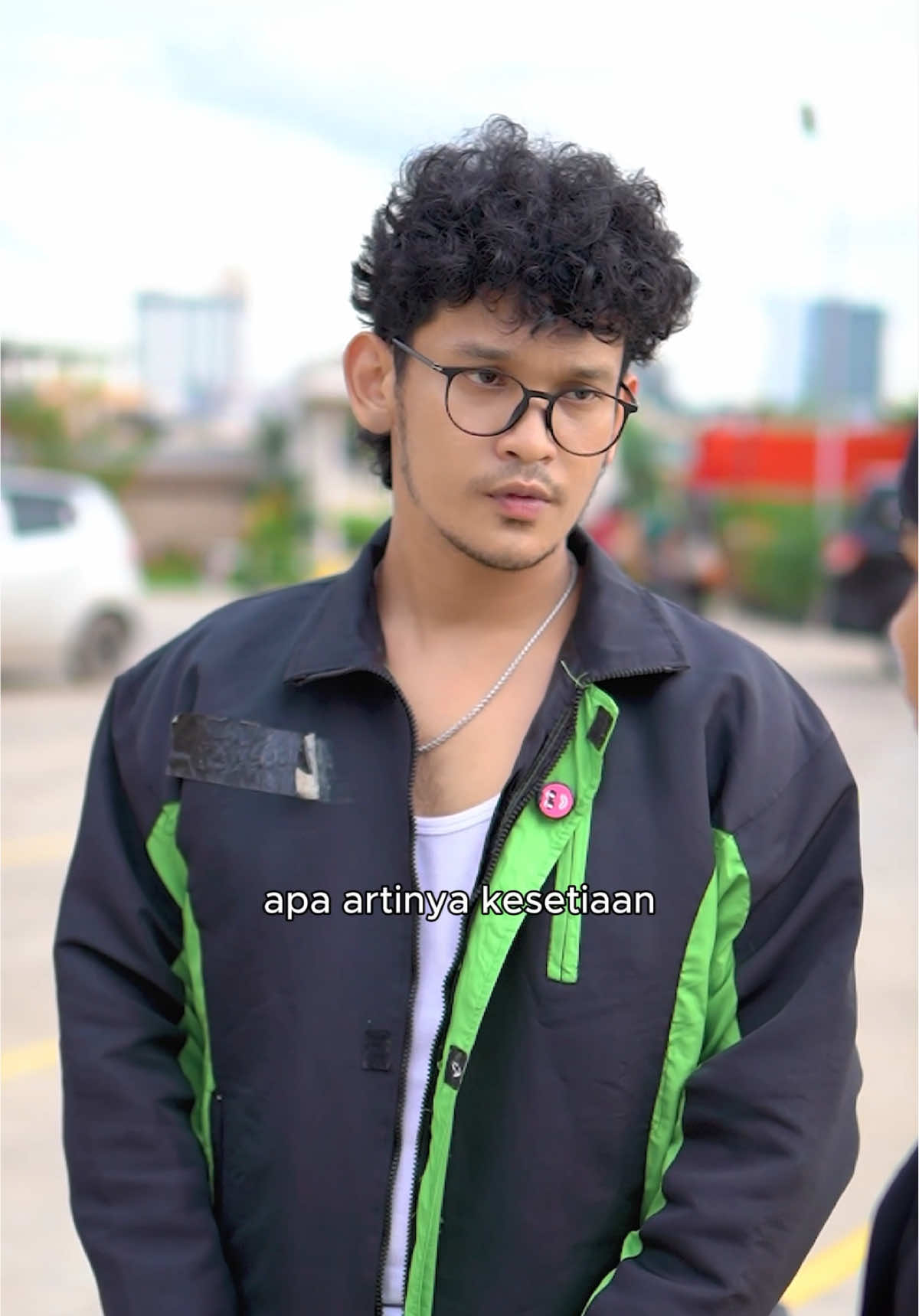 Biar kita kasih paham apa itu kesetiaan. @lana.keiraa @Rina Sabrina @Reno Elmontana #DermascalpExpert #DSEExpert #Wardahscentsation #Wardah 